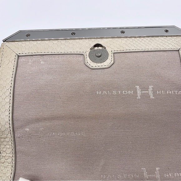 VINTAGE HALSTON Heritage Crossbody Bag Beige Snake Embossed Leather Hand… - Picture 11 of 16